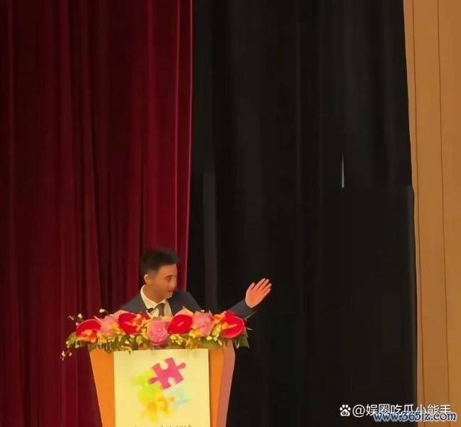 何猷君投入女儿毕业仪式 星二代鸠合现场